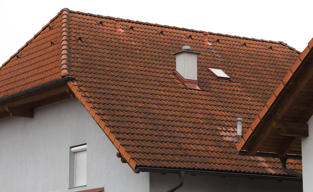 schmutziges Hausdach